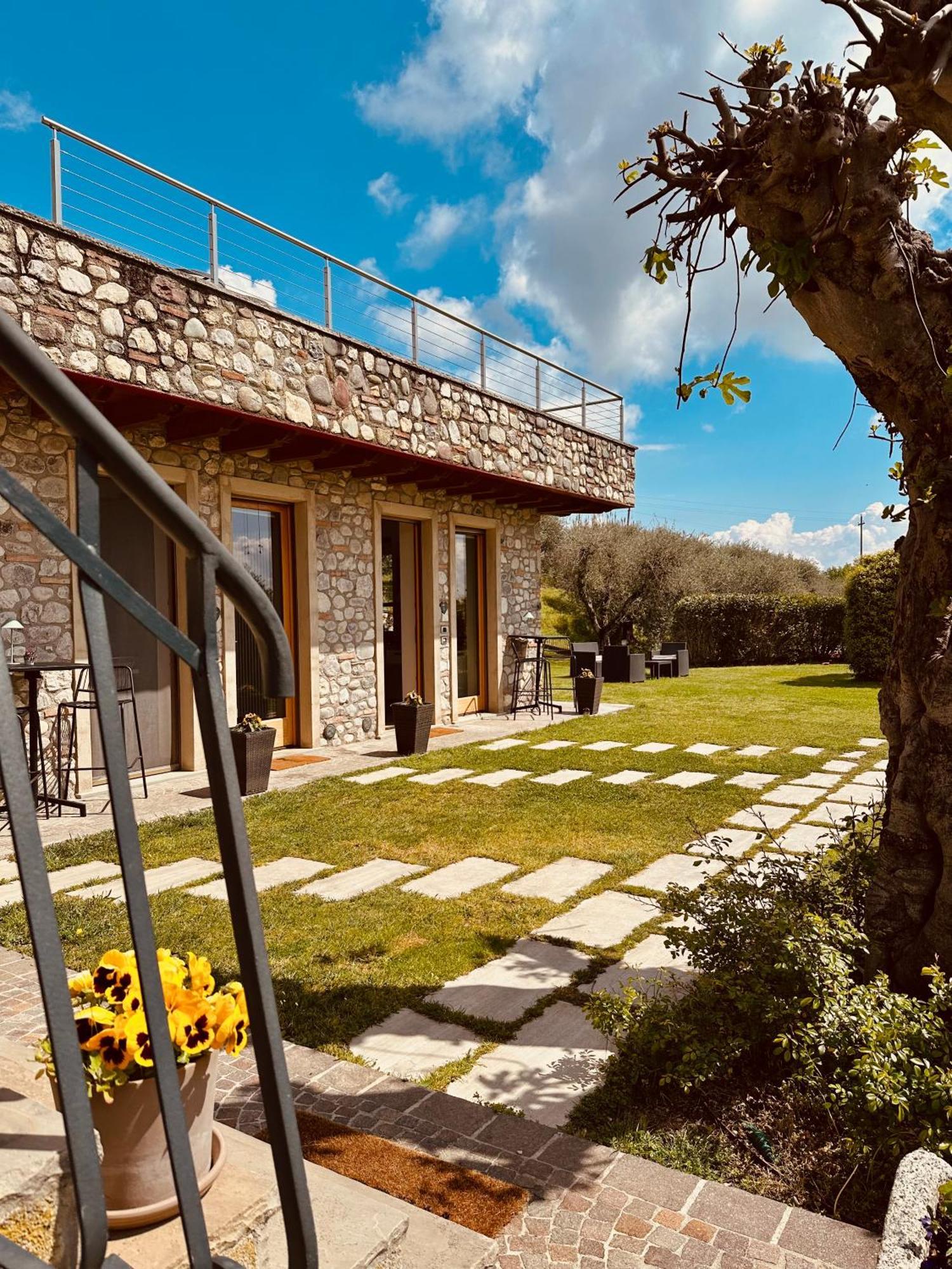 Holiday Home Sovenigo Puegnago Exterior photo